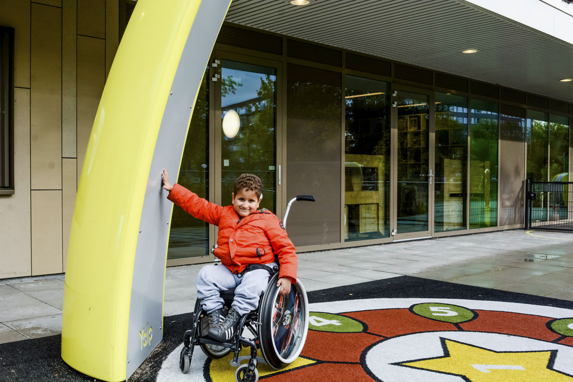 All-in samenspeelplek met rolstoeltoegankelijke toestellen