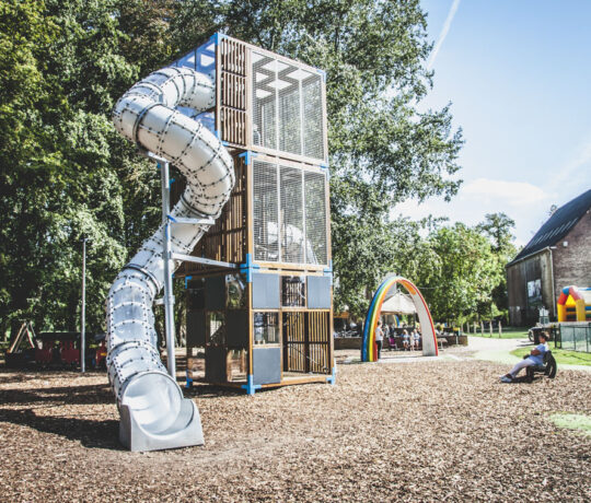 Meer weten over outdoor speel- en sportplekken?